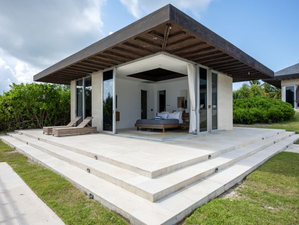 Beachfront Four Bedroom Vacation Rental in The Bahamas