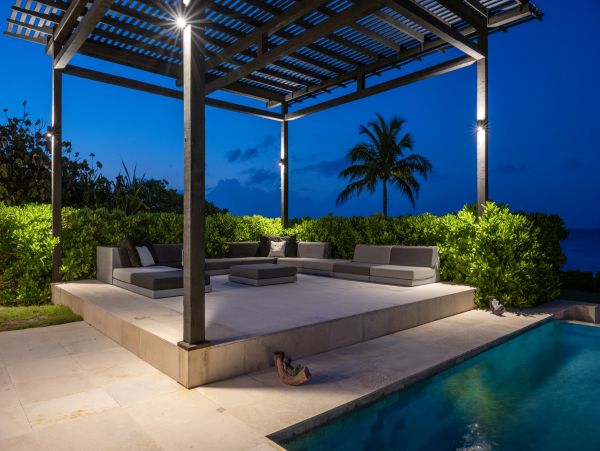 Beachfront Four Bedroom Vacation Rental in The Bahamas