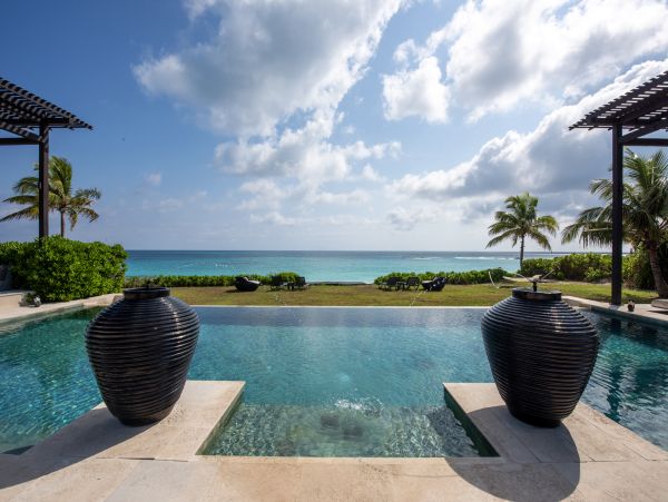 Beachfront Four Bedroom Vacation Rental in The Bahamas