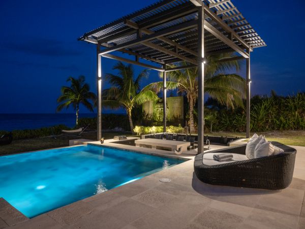 Beachfront Four Bedroom Vacation Rental in The Bahamas