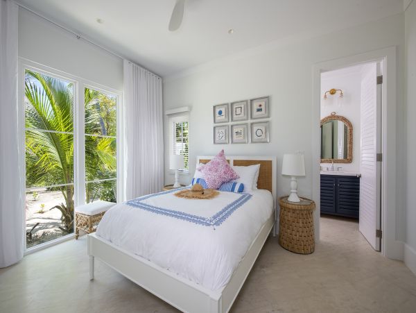 Oceanfront Bahamas Vacation Pool Home Four Bedroom