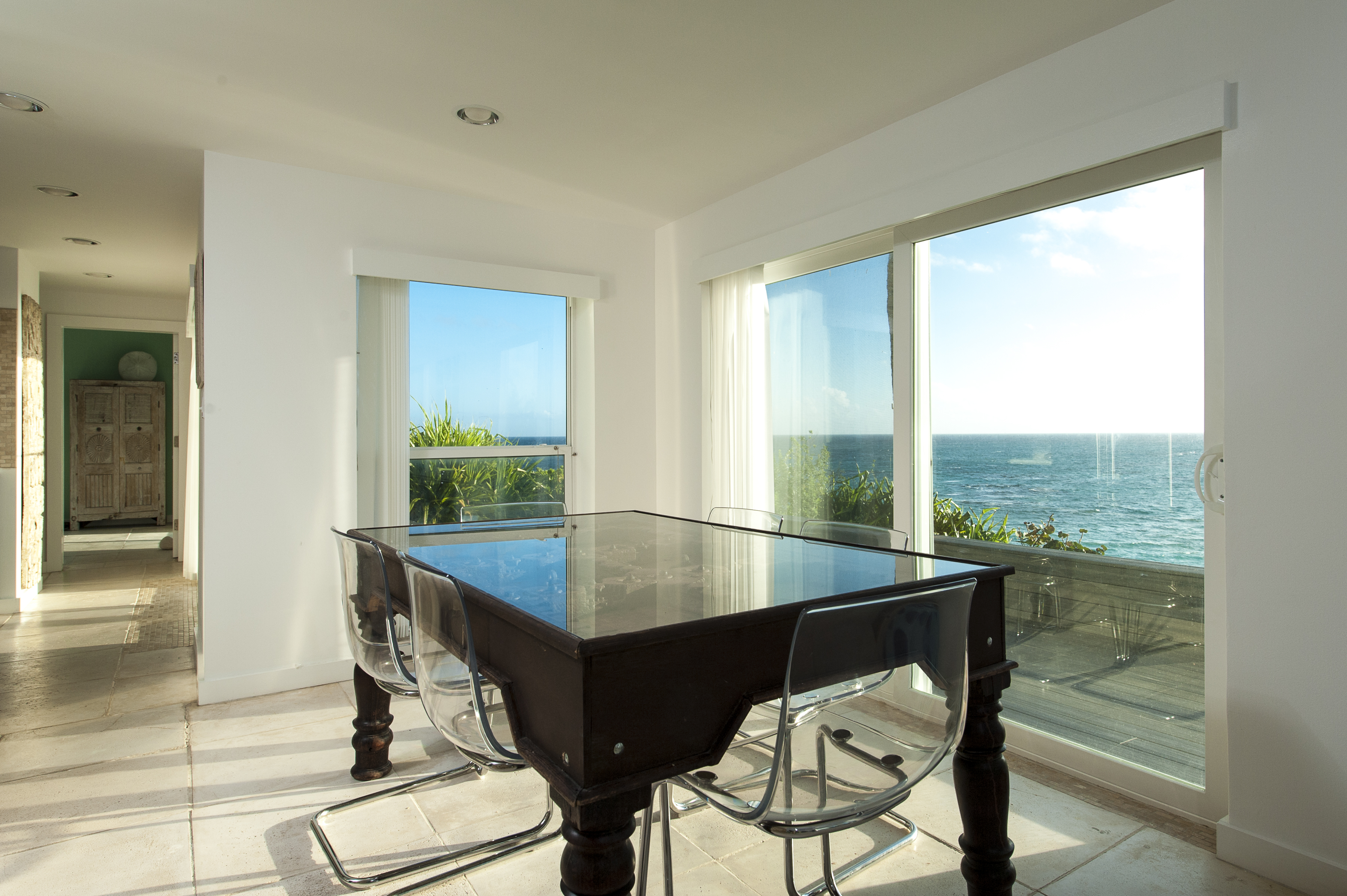 Luxury Beachfront Villa - Your Perfect Getaway