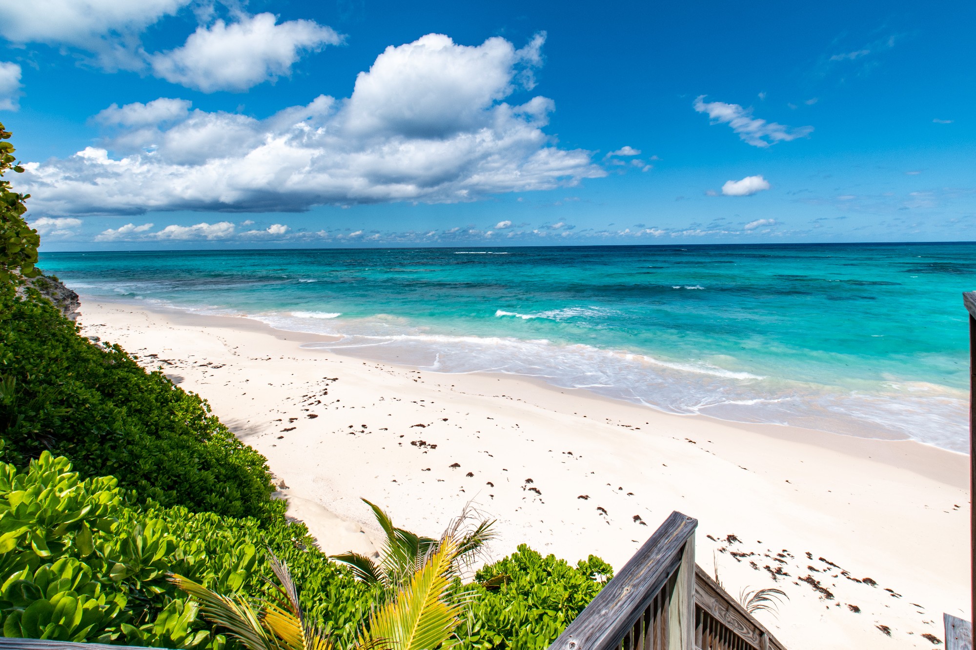 Luxury Beachfront Villa - Your Perfect Getaway