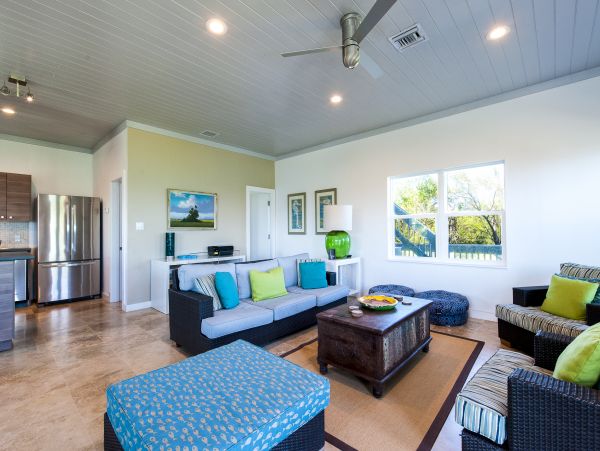 Luxury Beachfront Villa - Your Perfect Getaway