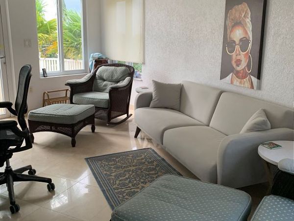 Bahamas Pool Home with 3 Bedrooms Located on the Beach
