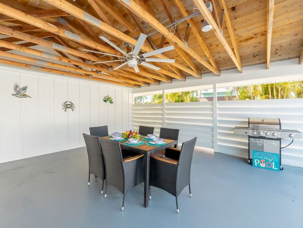 A Perfect Island Get Away for Your Vacations Sleeps 9 Guests