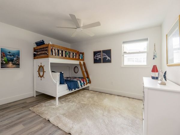 A Perfect Island Get Away for Your Vacations Sleeps 9 Guests
