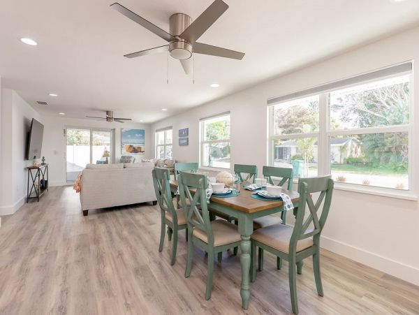 A Perfect Island Get Away for Your Vacations Sleeps 9 Guests