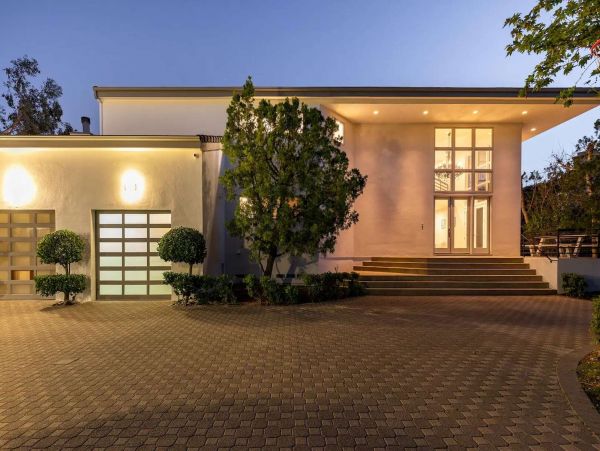 Mountain View Six Bedroom Luxury Home with Pool in Malibu