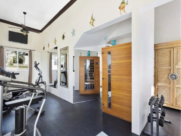 Luxury 7 Bedroom Beachfront Estate in Blowing Point