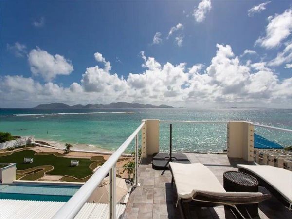 Luxury 7 Bedroom Beachfront Estate in Blowing Point