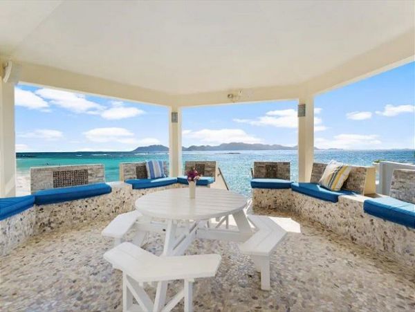 Luxury 7 Bedroom Beachfront Estate in Blowing Point