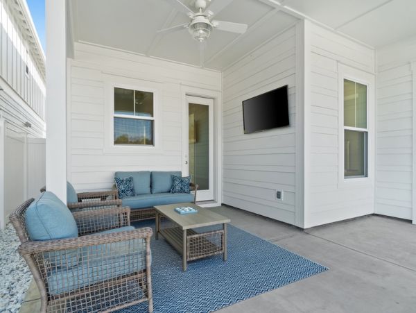Five Bedroom Luxury Vacation Home In Panama City Beach