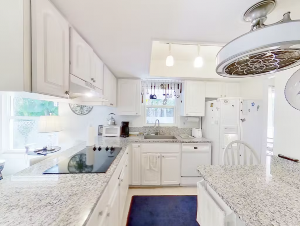 3 Bedroom Vacation Home in Siesta Key with Private Pool
