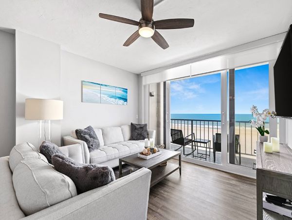 Oceanviews 2 Bedroom Vacation Condo in Marco Island Sleeps 4