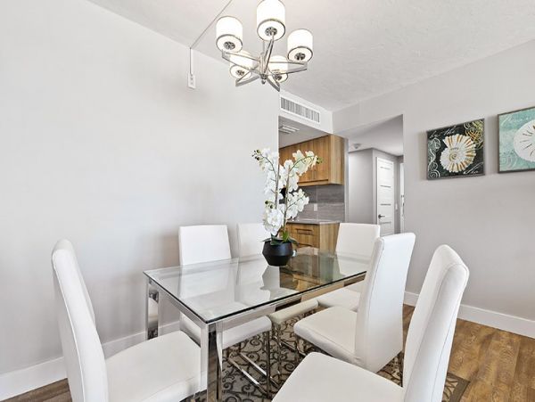 Oceanviews 2 Bedroom Vacation Condo in Marco Island Sleeps 4