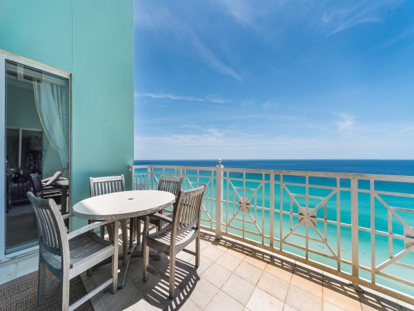 Gulf Front 4 Bedroom Condo with Amazing Views