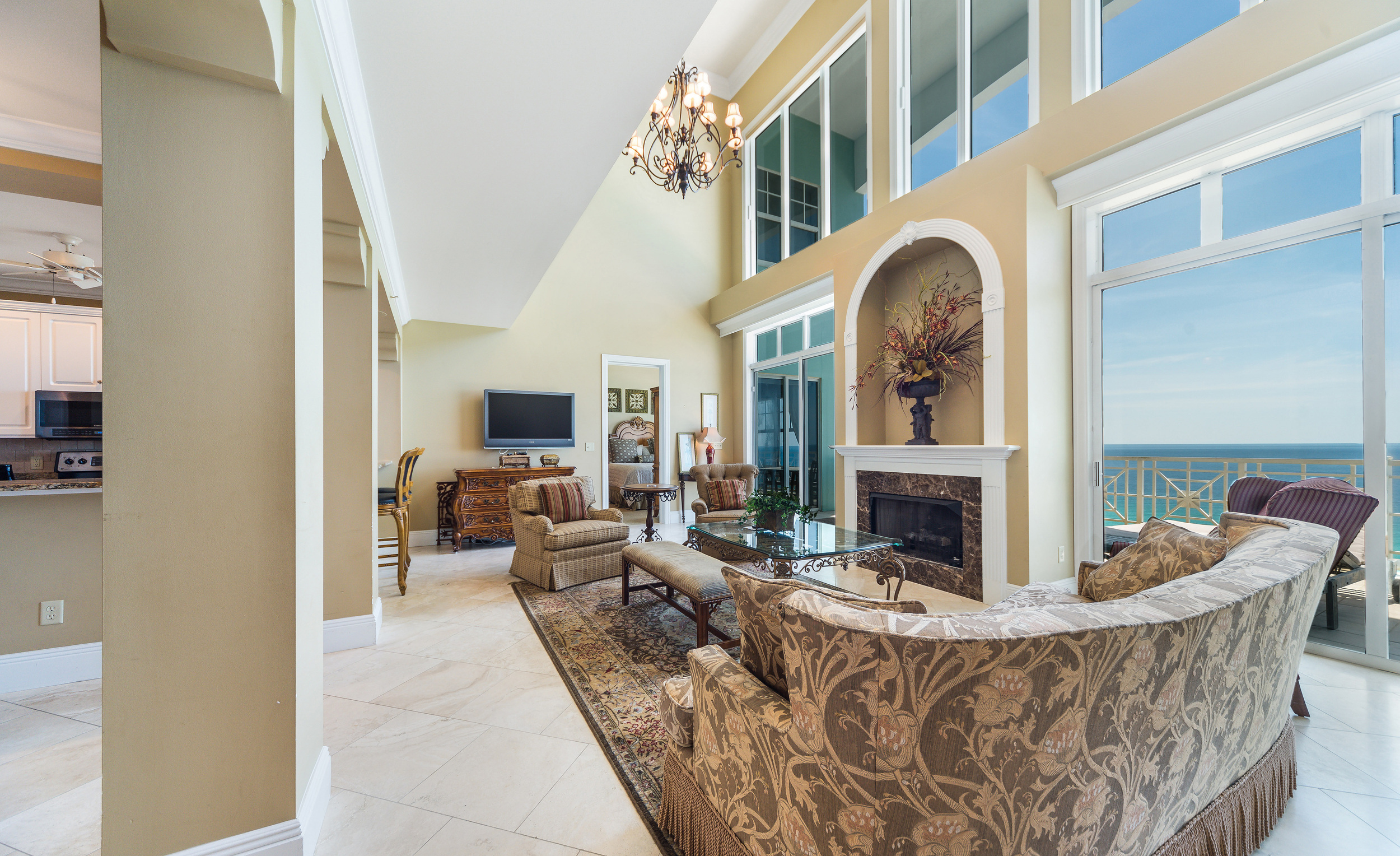 Gulf Front 4 Bedroom Condo with Amazing Views