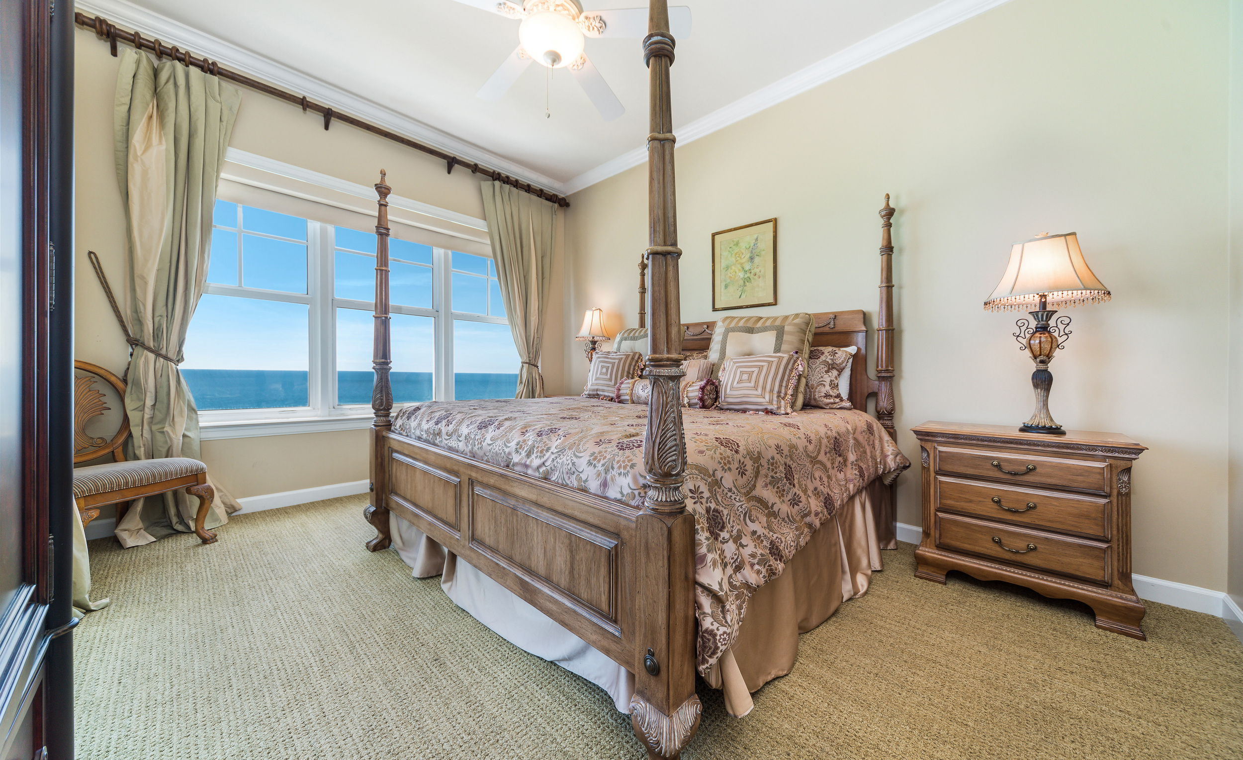 Gulf Front 4 Bedroom Condo with Amazing Views