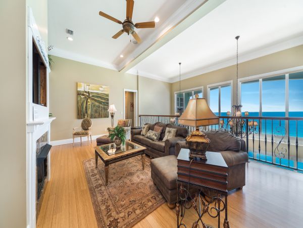 Gulf Front 4 Bedroom Condo with Amazing Views