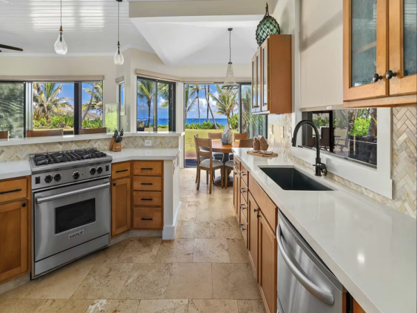 Princeville Magnificent Ocean Views Interior Excellence Beachfront Estate