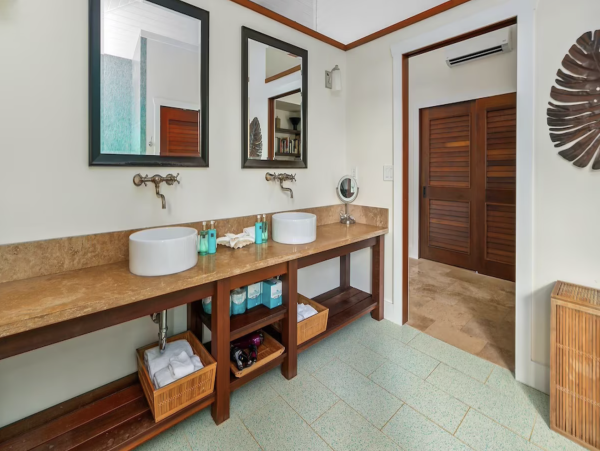 Princeville Magnificent Ocean Views Interior Excellence Beachfront Estate