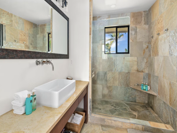 Princeville Magnificent Ocean Views Interior Excellence Beachfront Estate