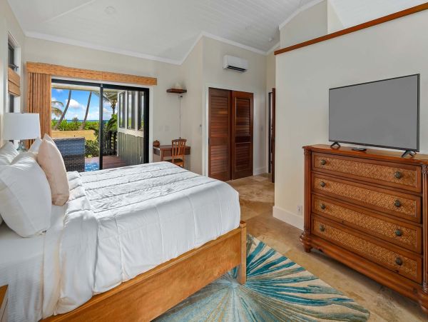 Princeville Magnificent Ocean Views Interior Excellence Beachfront Estate