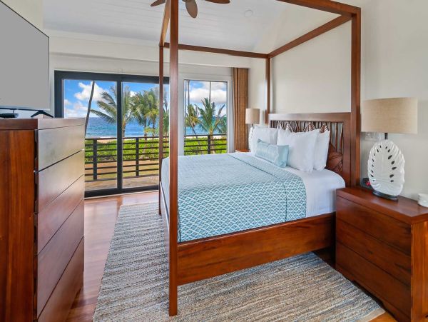 Princeville Magnificent Ocean Views Interior Excellence Beachfront Estate