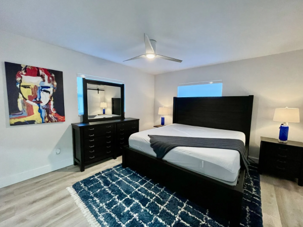 Quiet Lovely 2 Bedroom Home Centrally Located in Deerfield Beach