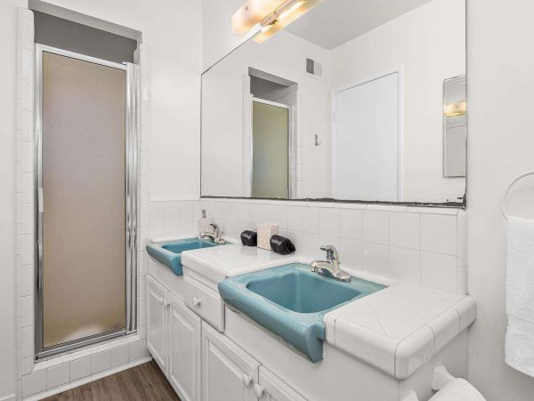 Mission Beach Vacation Condo Three Bedroom Walk to Beach