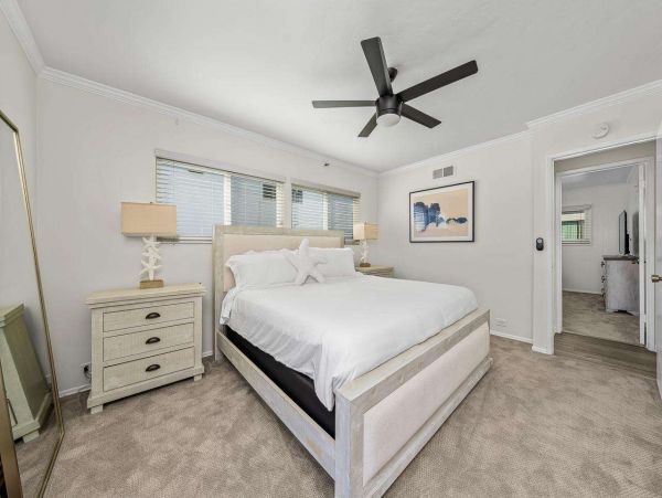 Mission Beach Vacation Condo Three Bedroom Walk to Beach