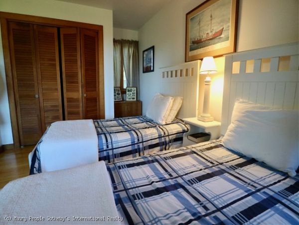 Nantucket Home 1050366