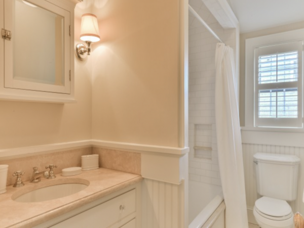 Nantucket Home 1050375