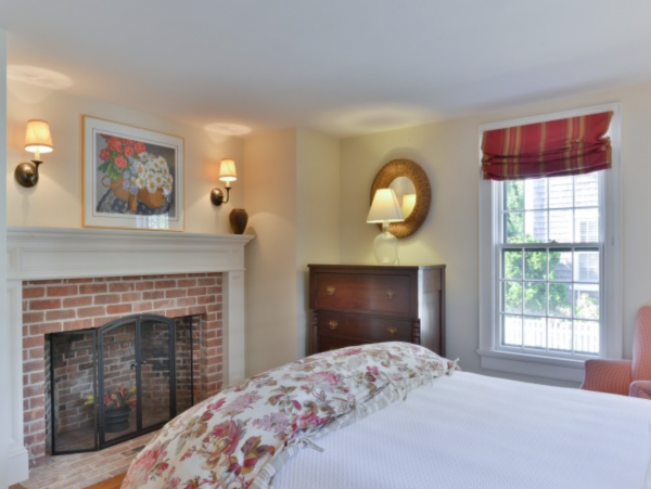 Nantucket Home 1050375