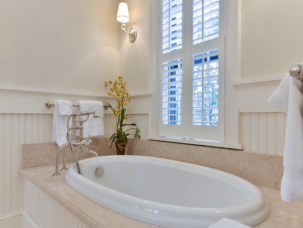 Nantucket Home 1050375