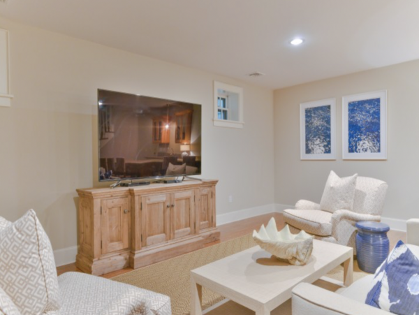 Nantucket Home 1050375