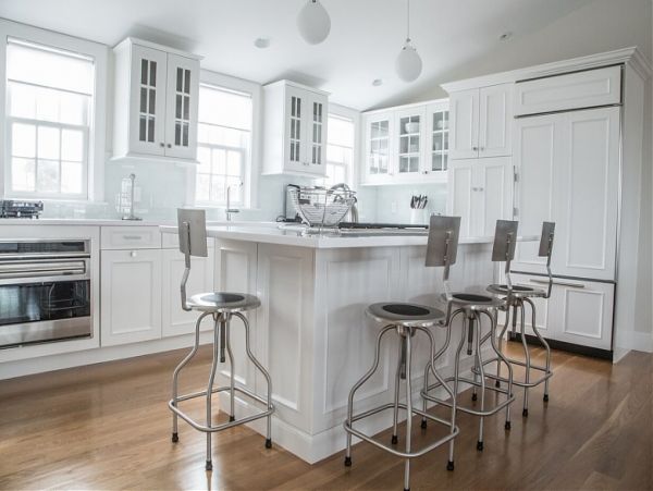 Gorgeous 6 Bedroom Vacation Home in Nantucket with Views