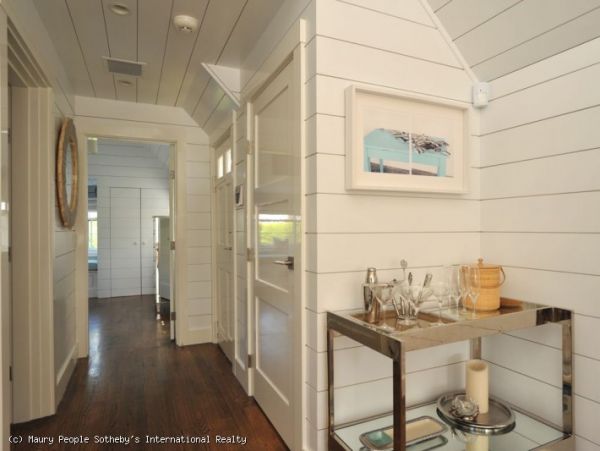 Nantucket Home 1050607