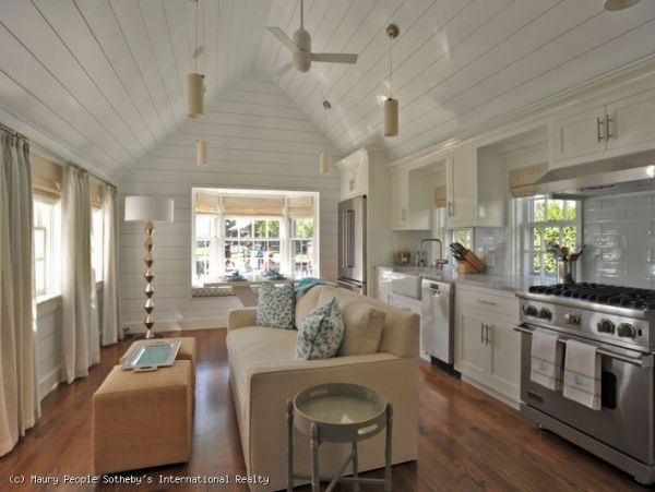 Nantucket Home 1050607