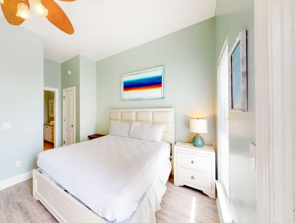 Panama City Vacation Home Four Bedroom Walk to Beach