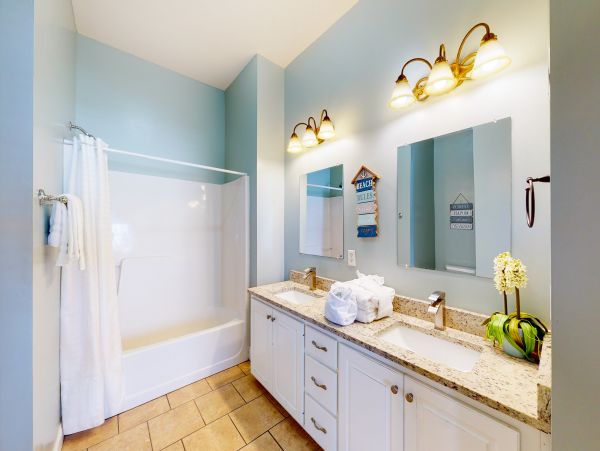 Panama City Vacation Home Four Bedroom Walk to Beach