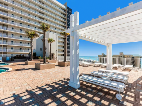 Steps to Beach 2 Bedroom Condo with Pools, Shopping, Dining & More!!
