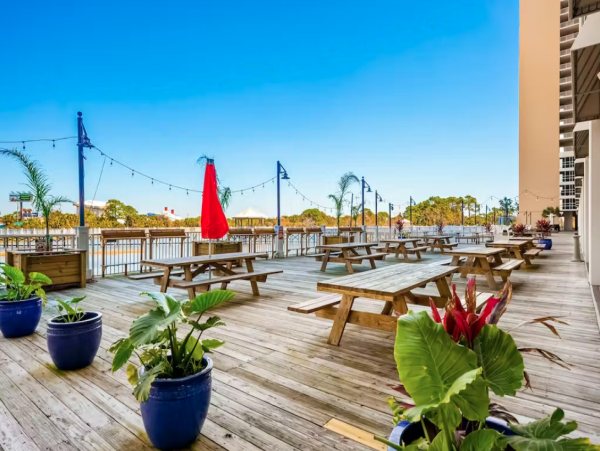 Steps to Beach 2 Bedroom Condo with Pools, Shopping, Dining & More!!