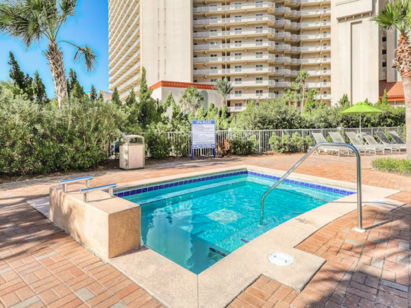 Steps to Beach 2 Bedroom Condo with Pools, Shopping, Dining & More!!