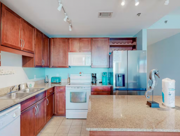 Steps to Beach 2 Bedroom Condo with Pools, Shopping, Dining & More!!