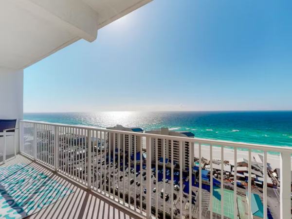 Steps to Beach 2 Bedroom Condo with Pools, Shopping, Dining & More!!