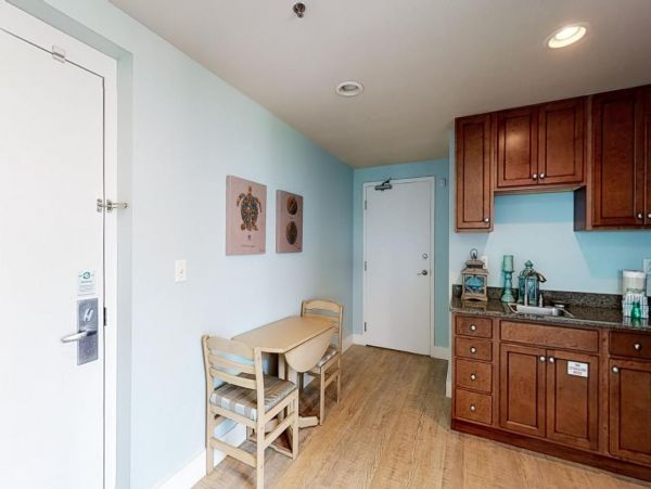 Gulf Front Vacation Condo & Studio in Panama City Beach
