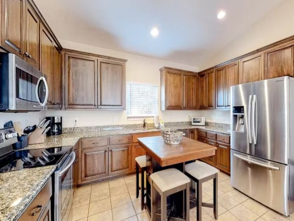 Walk to Beach Charming Six Bedroom Panama City Beach
