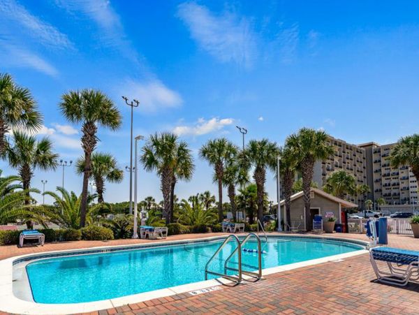 Lovely 2 Bedroom Vacation Condo in Panama City Beach